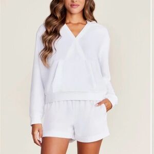 BAREFOOT DREAMS
CozyTerry Cross Over Hoodie